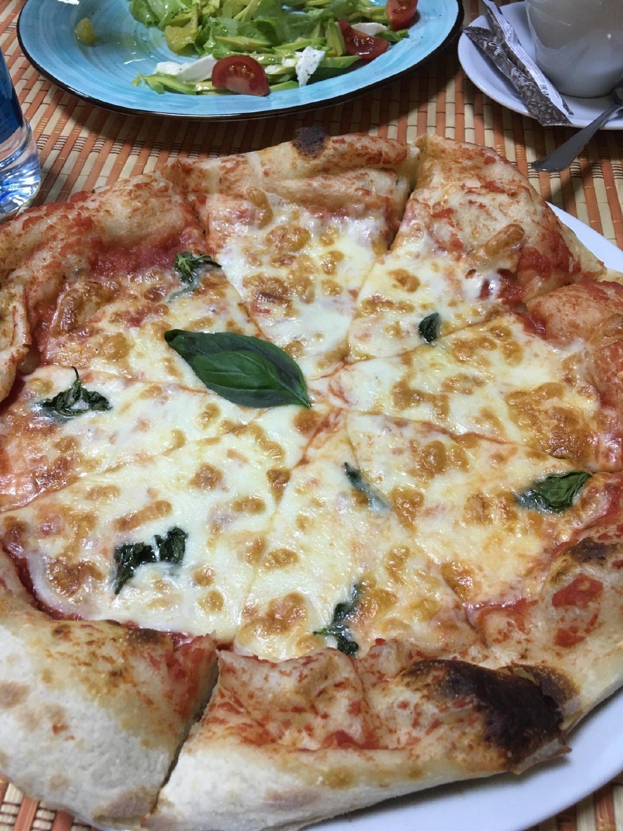 Пиццерия-траттория "Моццарелла"