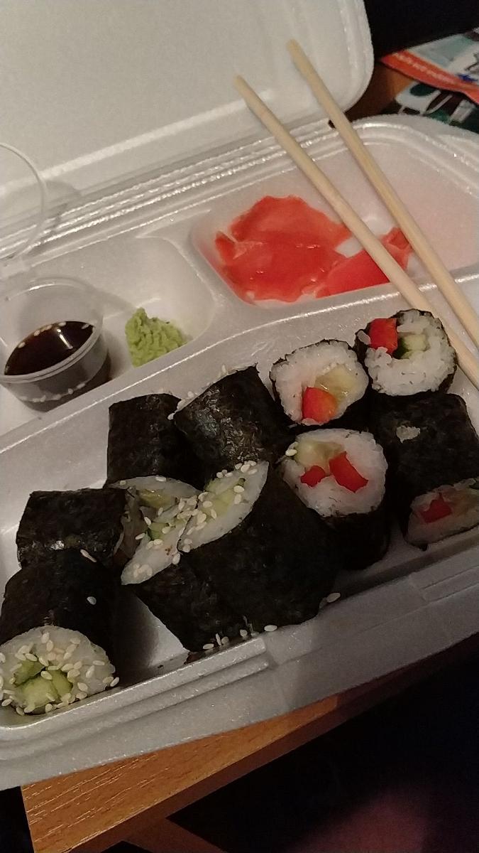 Япончик суши