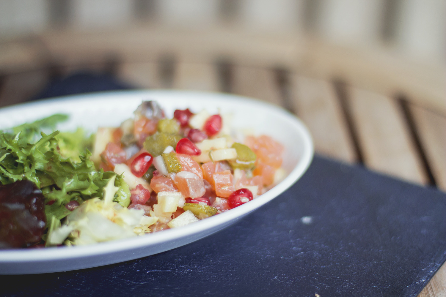 Салат с лососем - очень вкусный и легкий рецепт